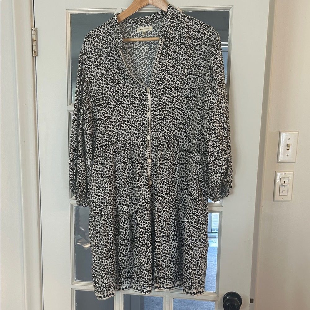 Max Studio Black and White Long Sleeve Printed Tiered Dress